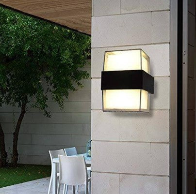 Outdoor LED wall light
