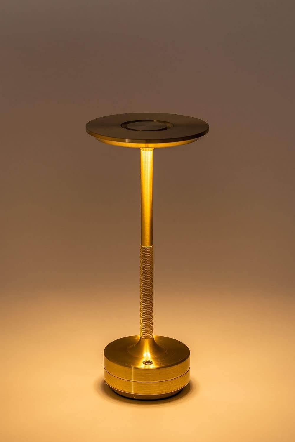 Wireless LED table lamp