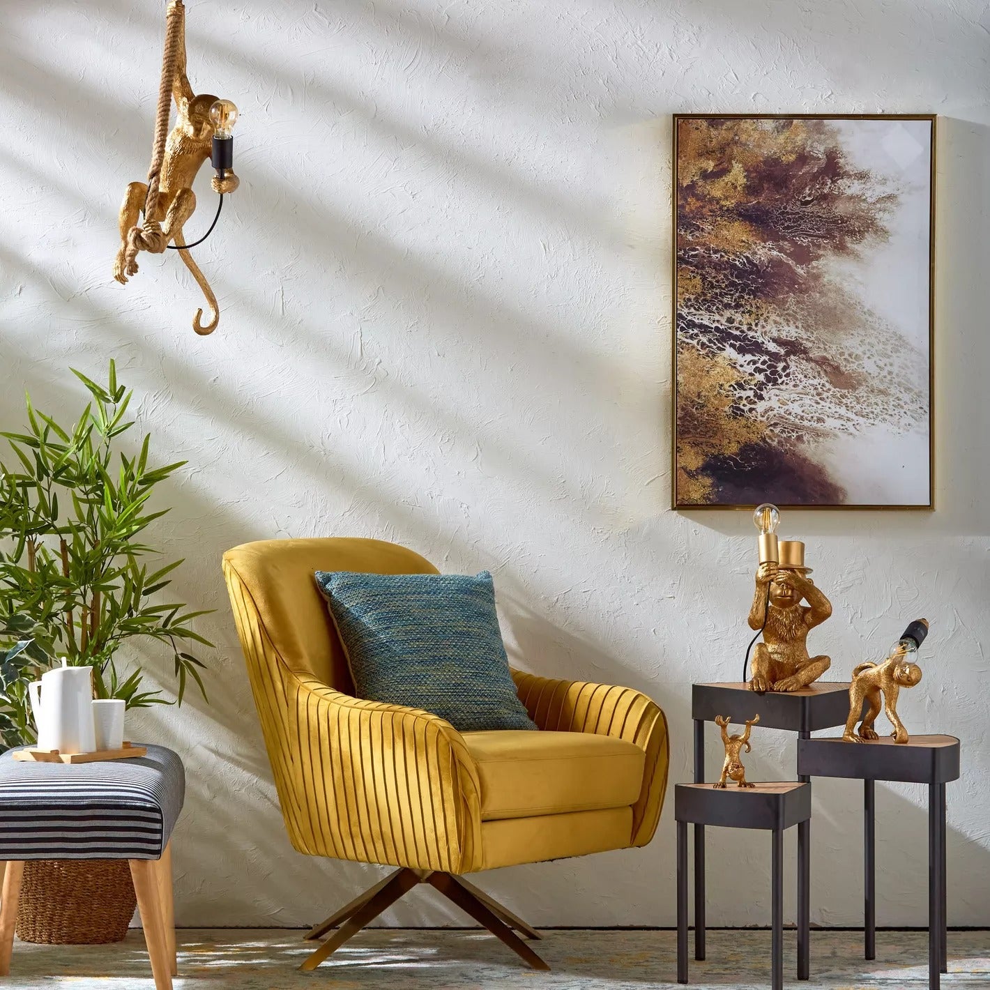 Frolic Resin Table Lamp - 32 cm