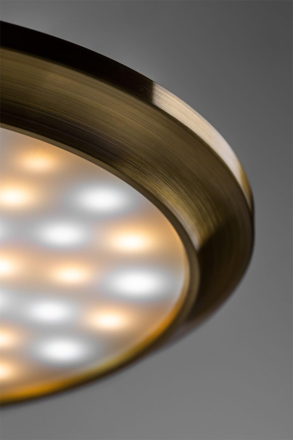 Wireless LED table lamp