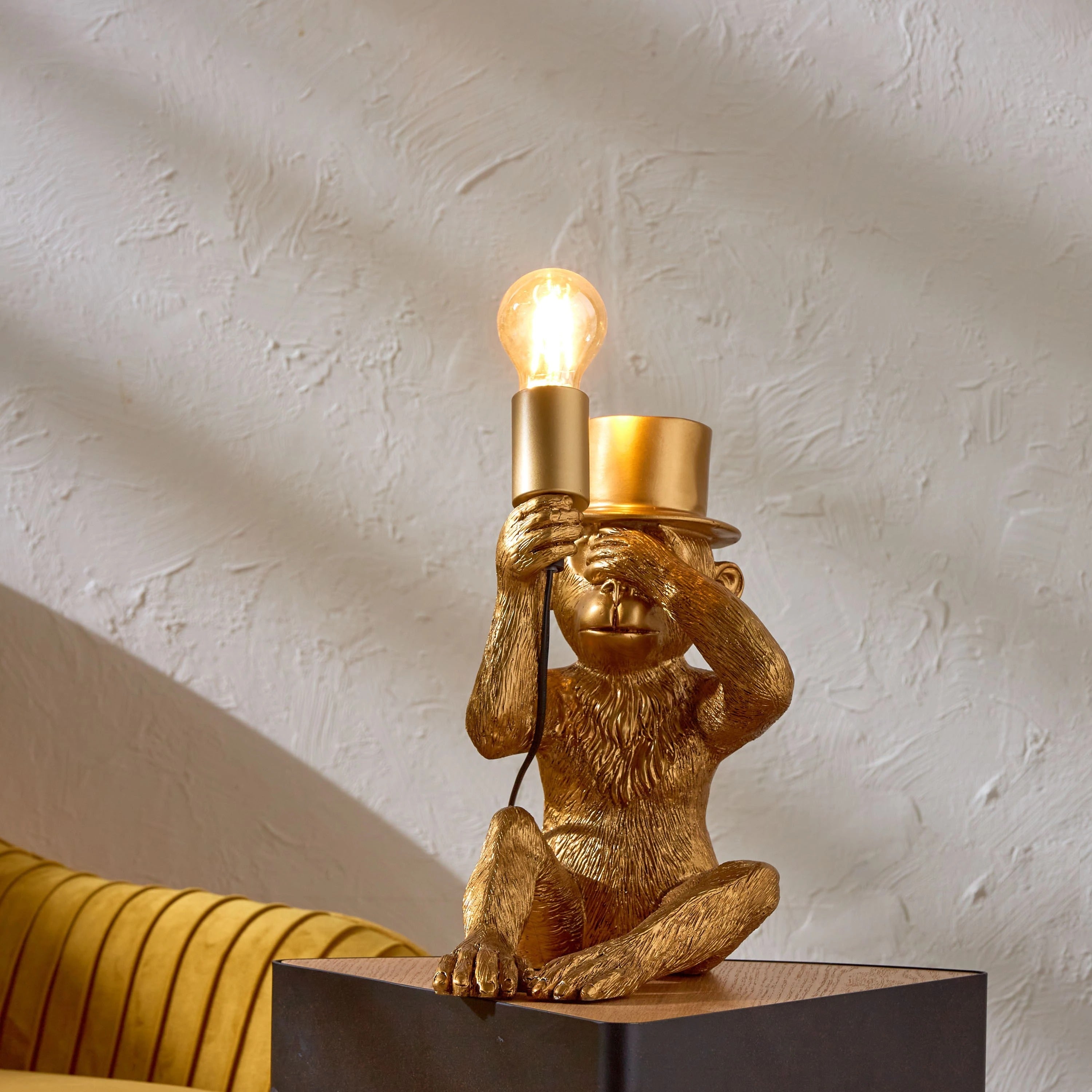 Frolic Resin Table Lamp - 32 cm